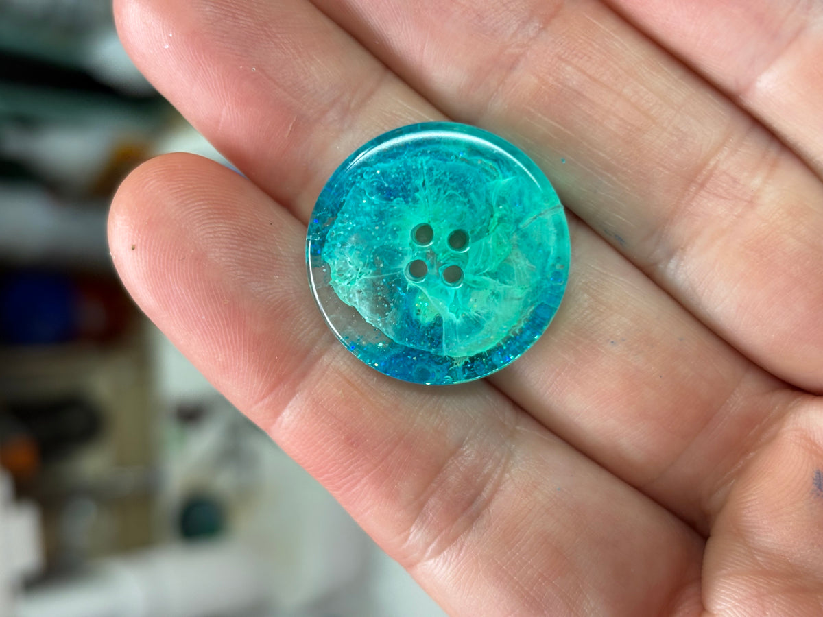 Underwater inspired buttons