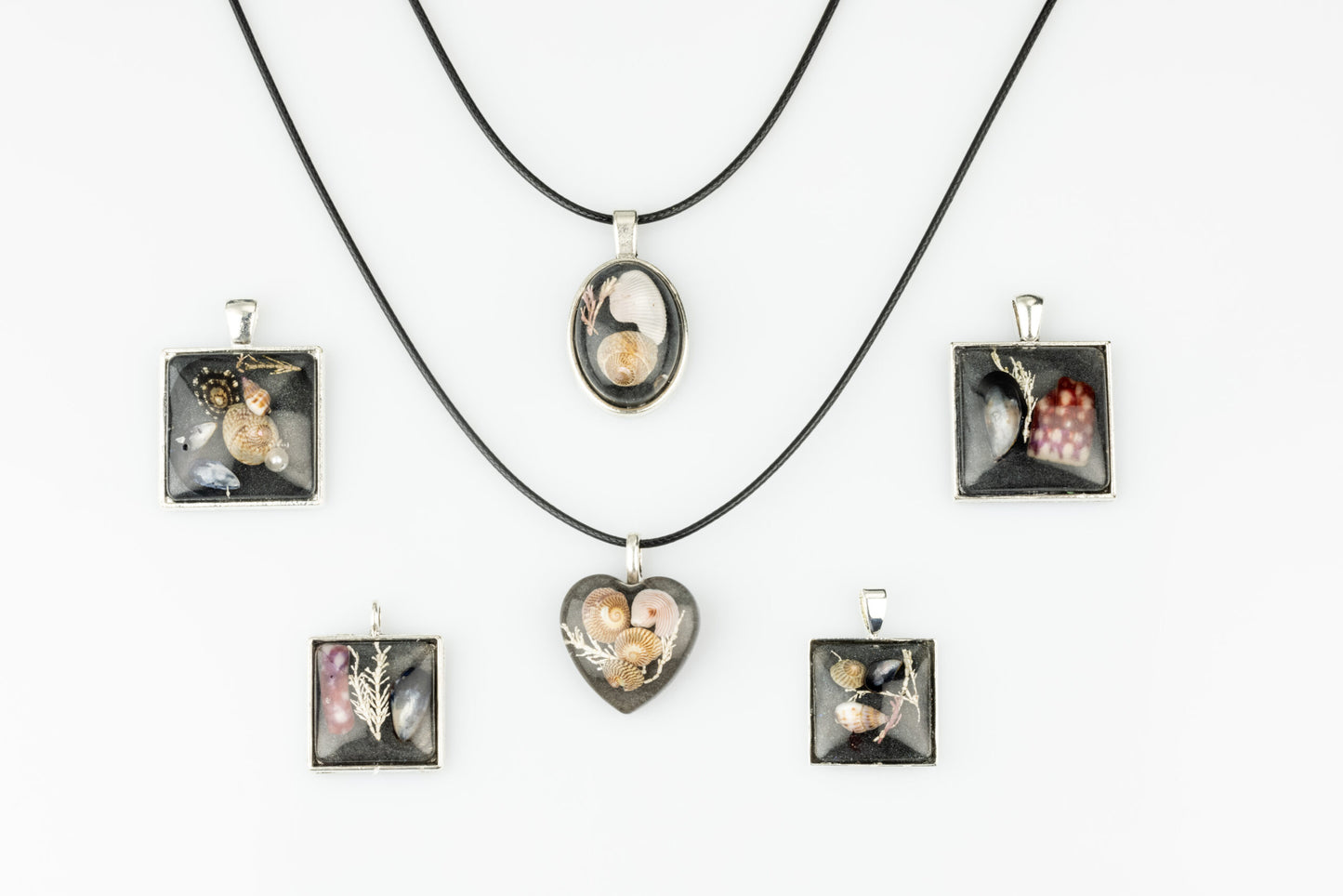 Beachcombers Resin Jewellery Set | Shimmering Black