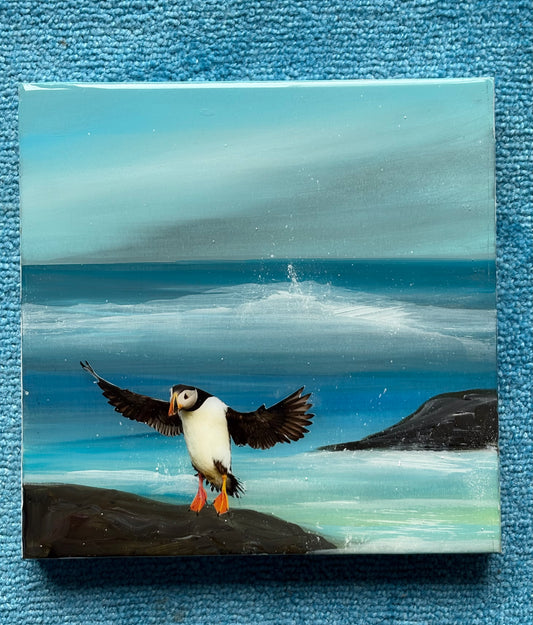 Puffin landing artwork | 20 cm