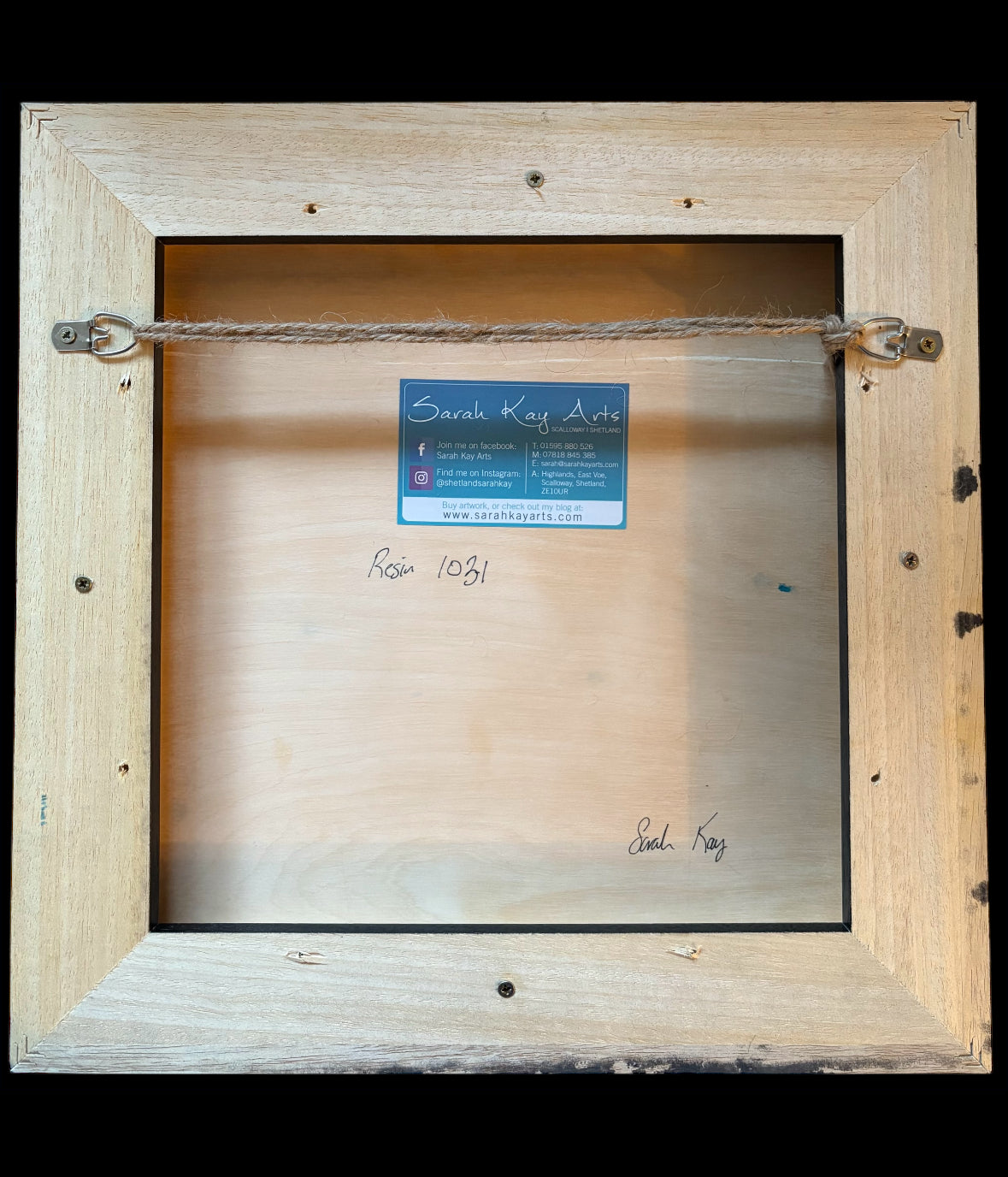 ‘Breaking lines’ Resin Art  | square