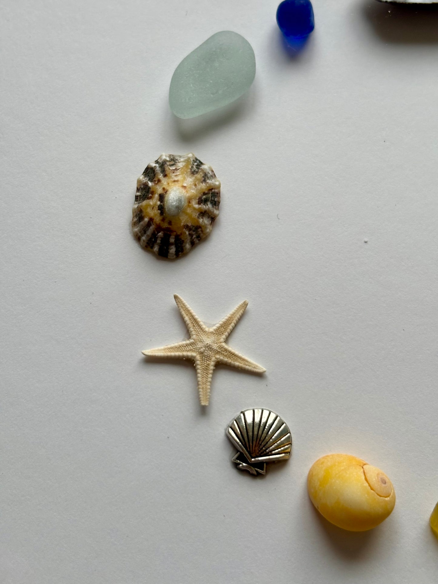 Circle of the sea - yellow glass