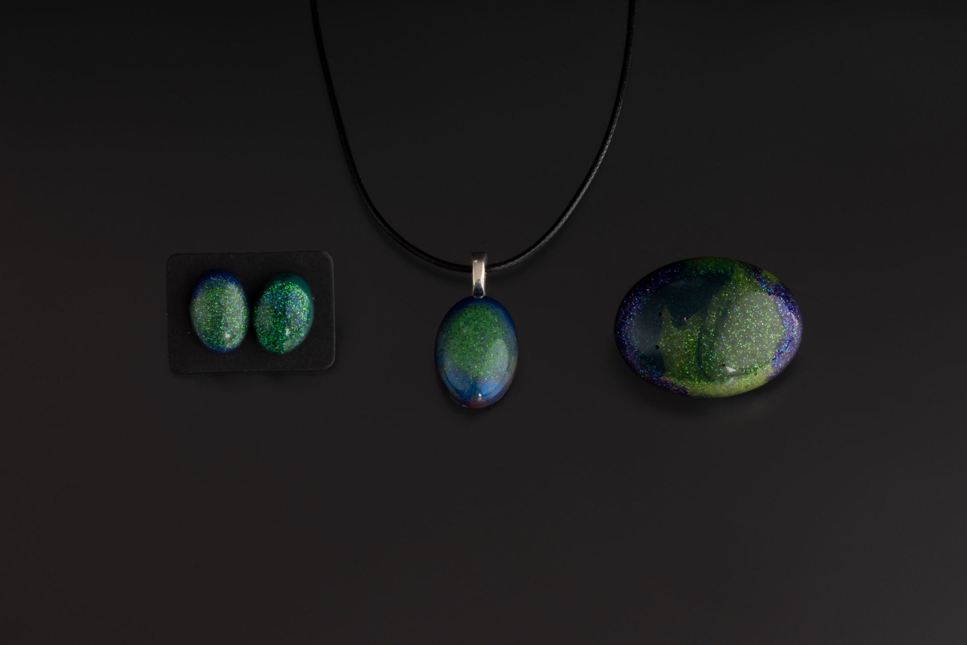 Oval jewellery Aurora collection